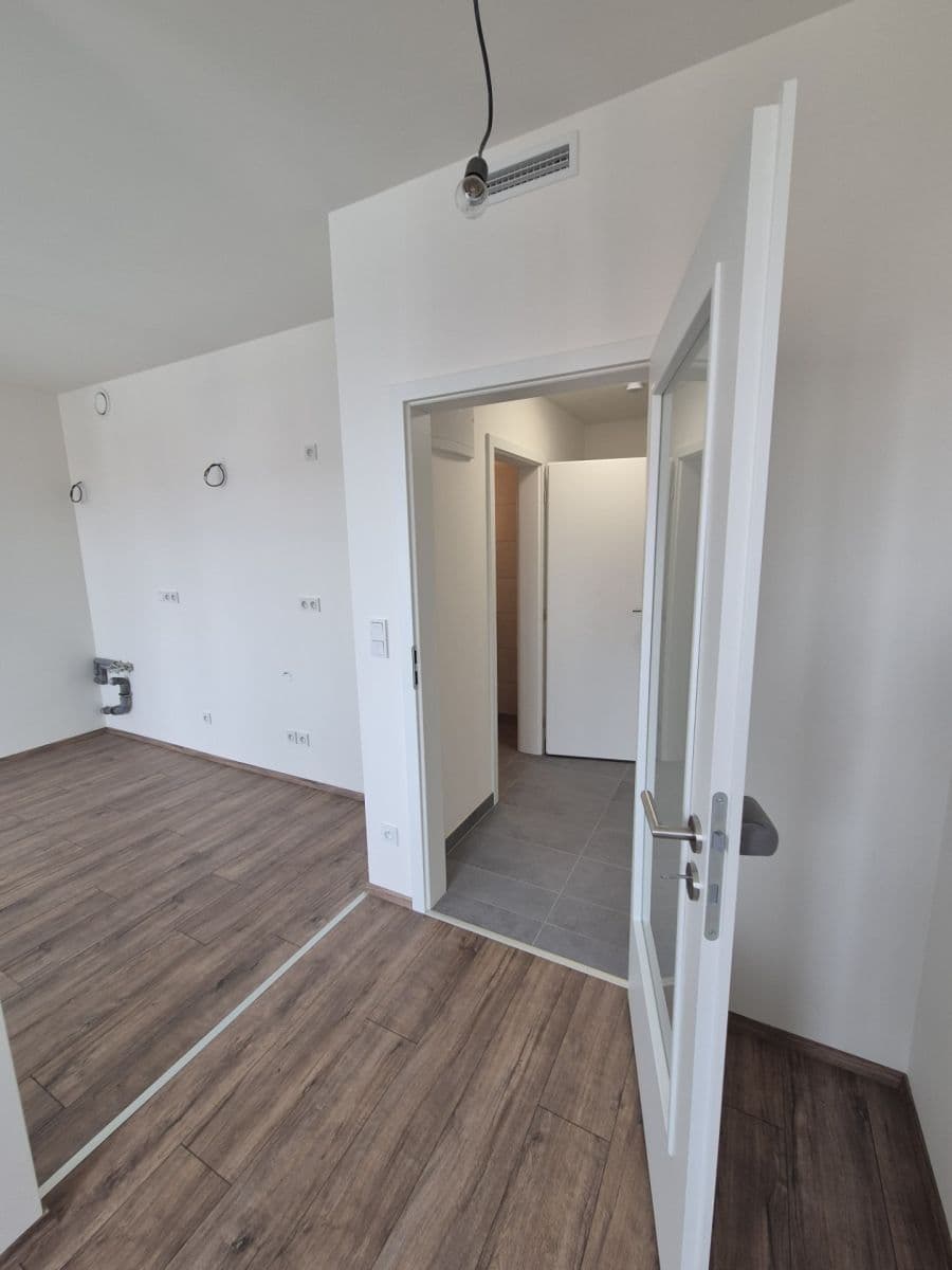 Prenájom bytu 1-izbový 35 m², Arnošta Staňka, Praha, Praha Prenájom bytu 1-izbový 35 m², Arnošta Staňka, Praha, Praha