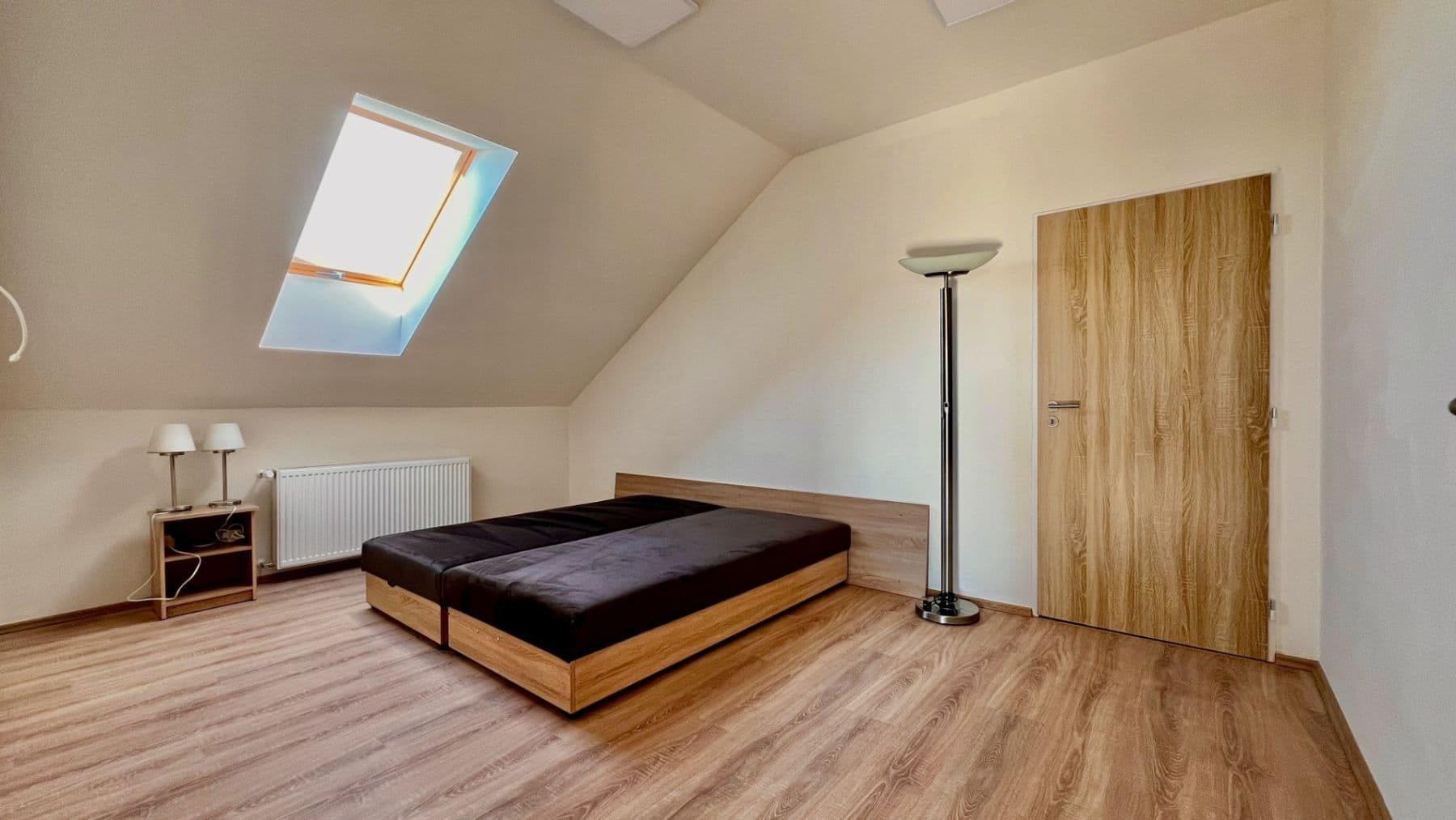 Prenájom bytu 4-izbový 125 m², Kounice, Středočeský kraj Prenájom bytu 4-izbový 125 m², Kounice, Středočeský kraj