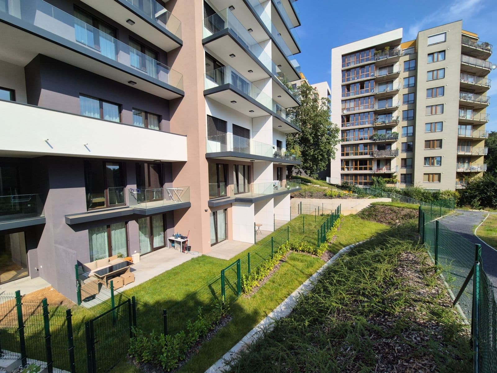 Prenájom bytu 1-izbový 46 m², K Červenému vrchu, Praha, Praha Prenájom bytu 1-izbový 46 m², K Červenému vrchu, Praha, Praha