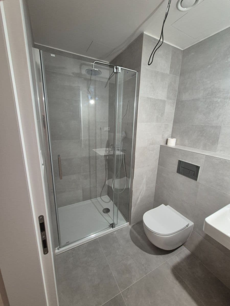 Prenájom bytu 1-izbový 46 m², K Červenému vrchu, Praha, Praha Prenájom bytu 1-izbový 46 m², K Červenému vrchu, Praha, Praha