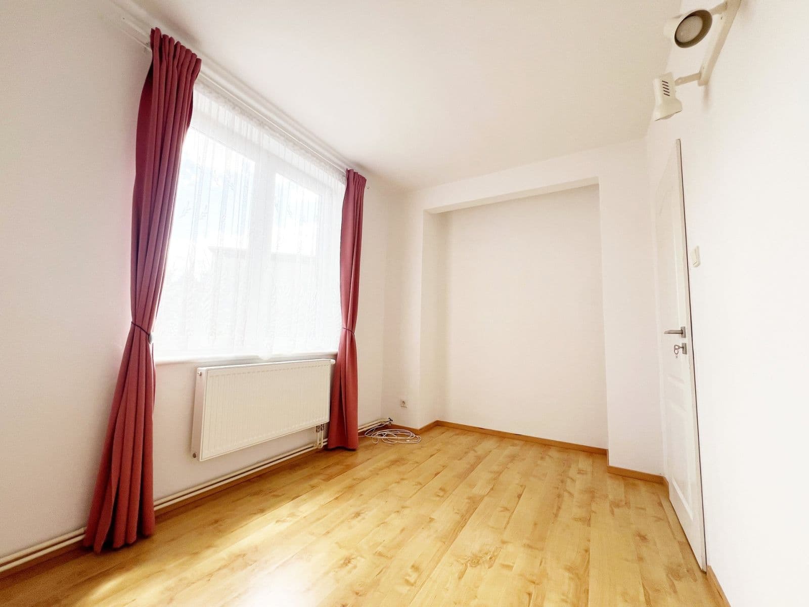Prenájom bytu 3-izbový 72 m², Na Šutce, Praha, Praha Prenájom bytu 3-izbový 72 m², Na Šutce, Praha, Praha
