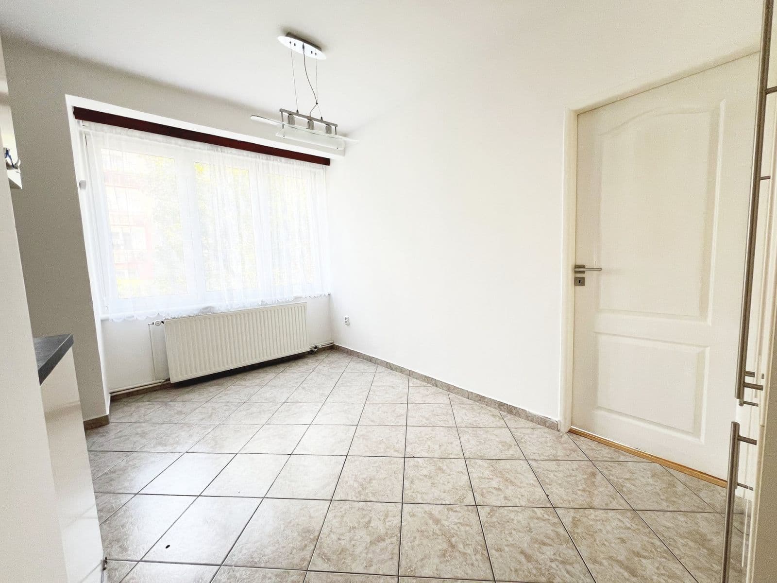 Prenájom bytu 3-izbový 72 m², Na Šutce, Praha, Praha Prenájom bytu 3-izbový 72 m², Na Šutce, Praha, Praha