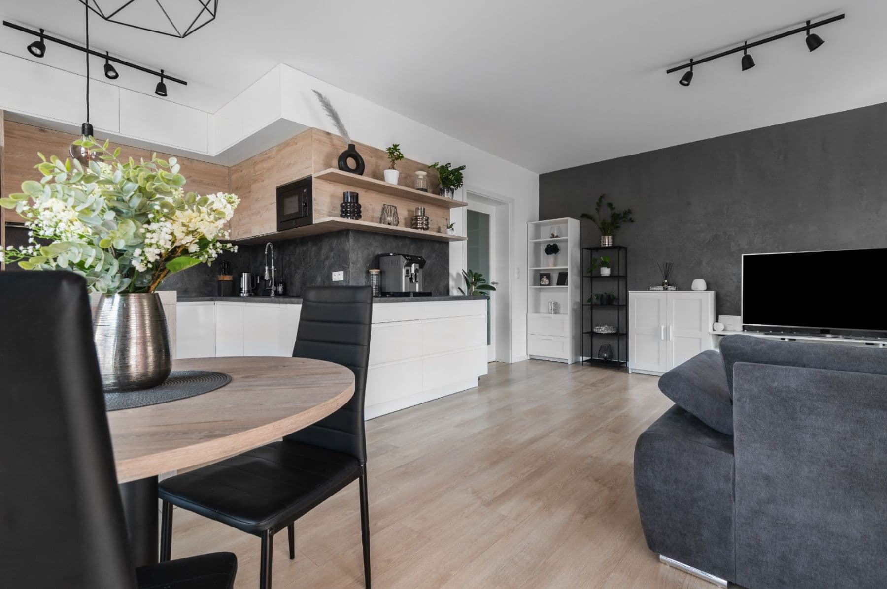 Predaj bytu 2-izbový 65 m², Zásmucká, Kolín, Středočeský kraj Predaj bytu 2-izbový 65 m², Zásmucká, Kolín, Středočeský kraj