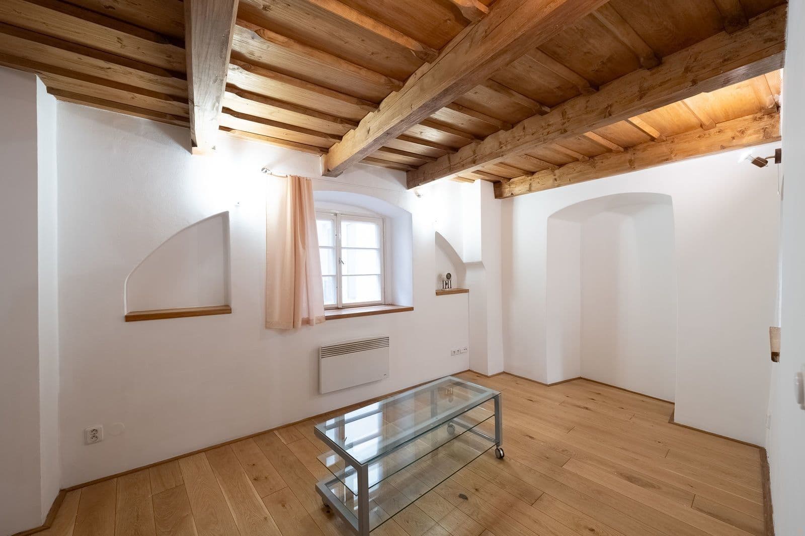 Prenájom bytu 2-izbový 49 m², Sněmovní, Praha, Praha Prenájom bytu 2-izbový 49 m², Sněmovní, Praha, Praha