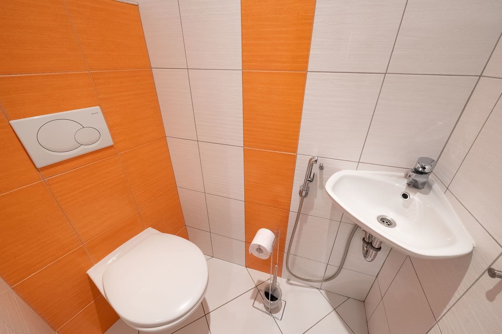 Prenájom bytu 2-izbový 49 m², Sněmovní, Praha, Praha Prenájom bytu 2-izbový 49 m², Sněmovní, Praha, Praha
