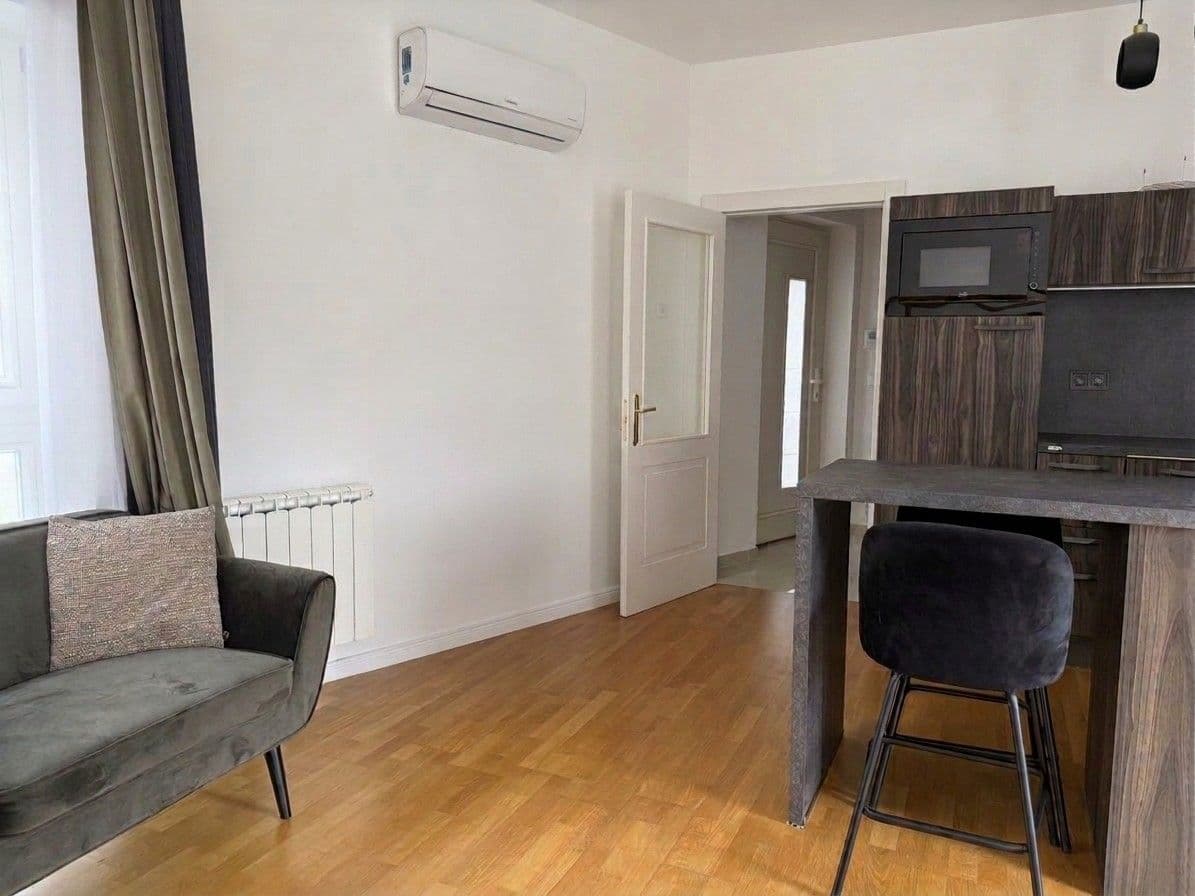 Predaj bytu 1-izbový 81 m², Záhřebská, Praha, Praha Predaj bytu 1-izbový 81 m², Záhřebská, Praha, Praha