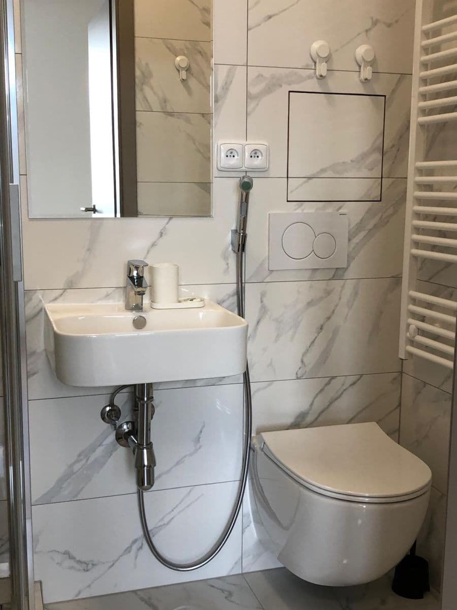 Prenájom bytu 1-izbový 20 m², Bělohorská, Praha, Praha Prenájom bytu 1-izbový 20 m², Bělohorská, Praha, Praha