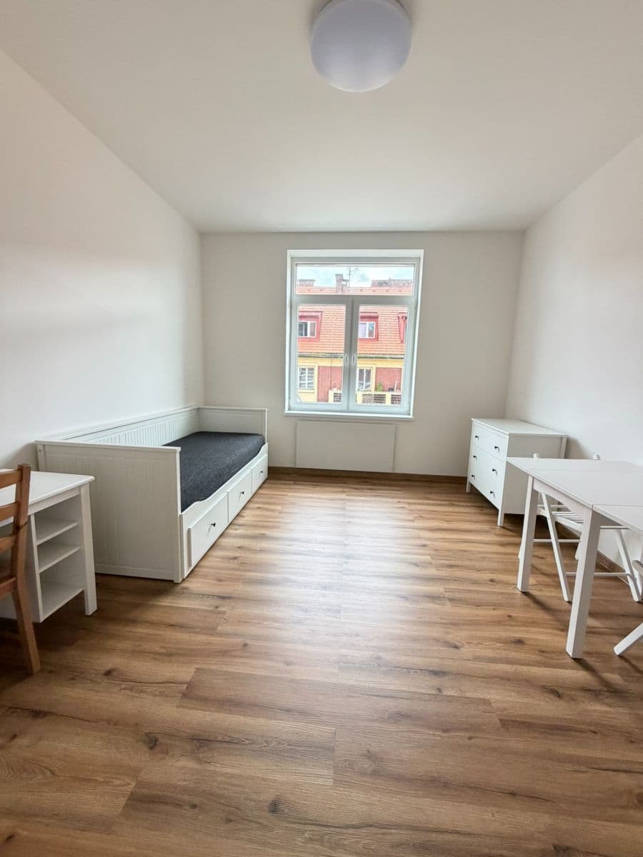 Prenájom bytu 1-izbový 24 m², Písecká, Praha, Praha Prenájom bytu 1-izbový 24 m², Písecká, Praha, Praha