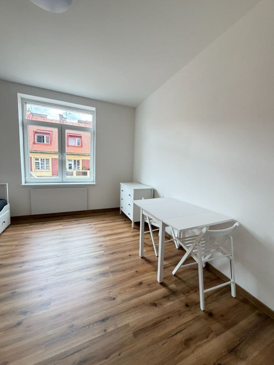 Prenájom bytu 1-izbový 24 m², Písecká, Praha, Praha Prenájom bytu 1-izbový 24 m², Písecká, Praha, Praha
