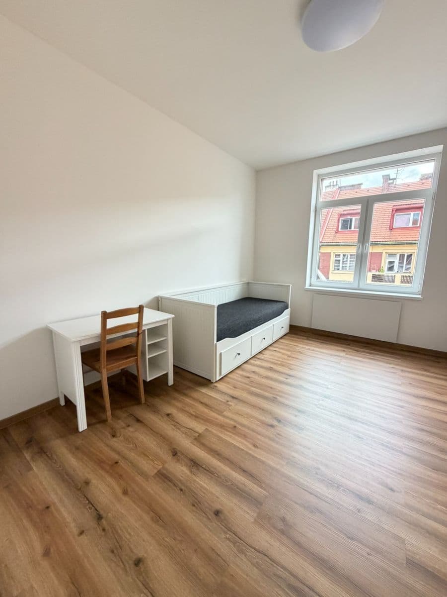 Prenájom bytu 1-izbový 24 m², Písecká, Praha, Praha Prenájom bytu 1-izbový 24 m², Písecká, Praha, Praha
