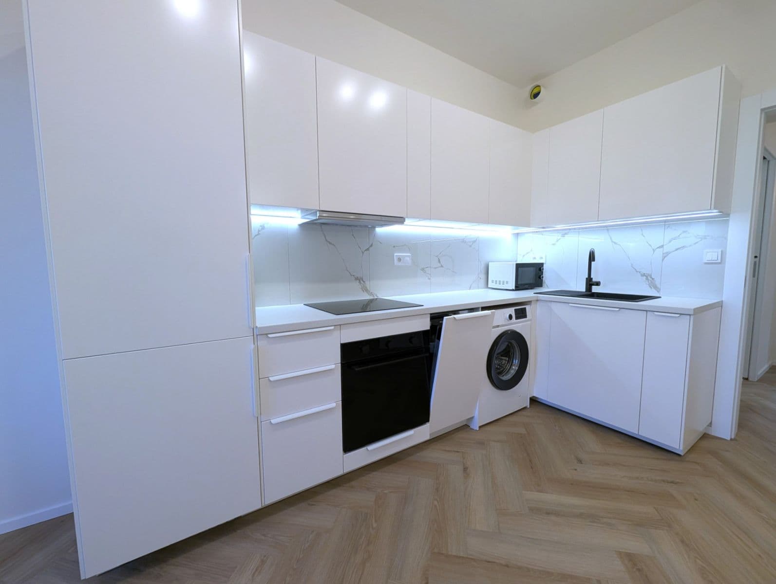 Prenájom bytu 2-izbový 51 m², Bořivojova, Praha, Praha Prenájom bytu 2-izbový 51 m², Bořivojova, Praha, Praha