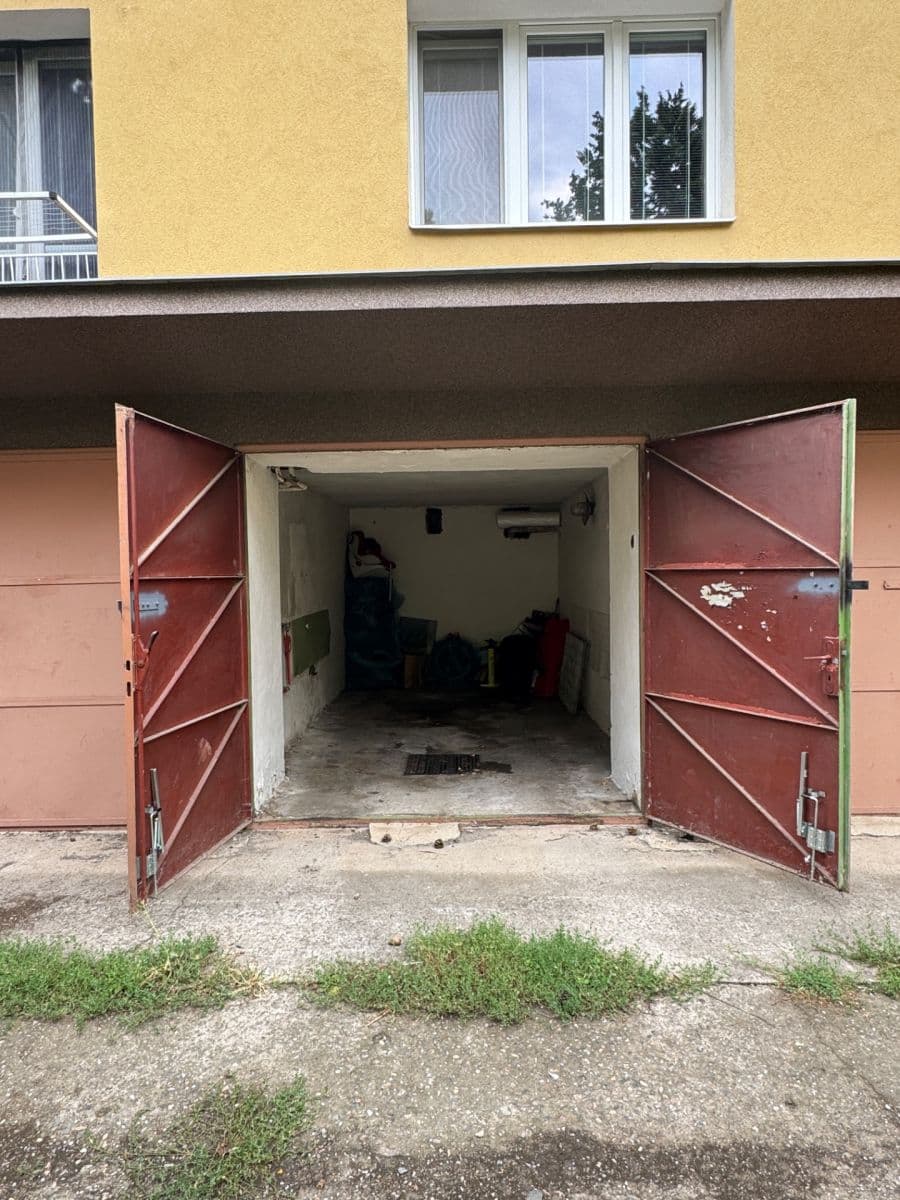 Predaj garáže 15 m², Na Magistrále, Kolín, Středočeský kraj Predaj garáže 15 m², Na Magistrále, Kolín, Středočeský kraj
