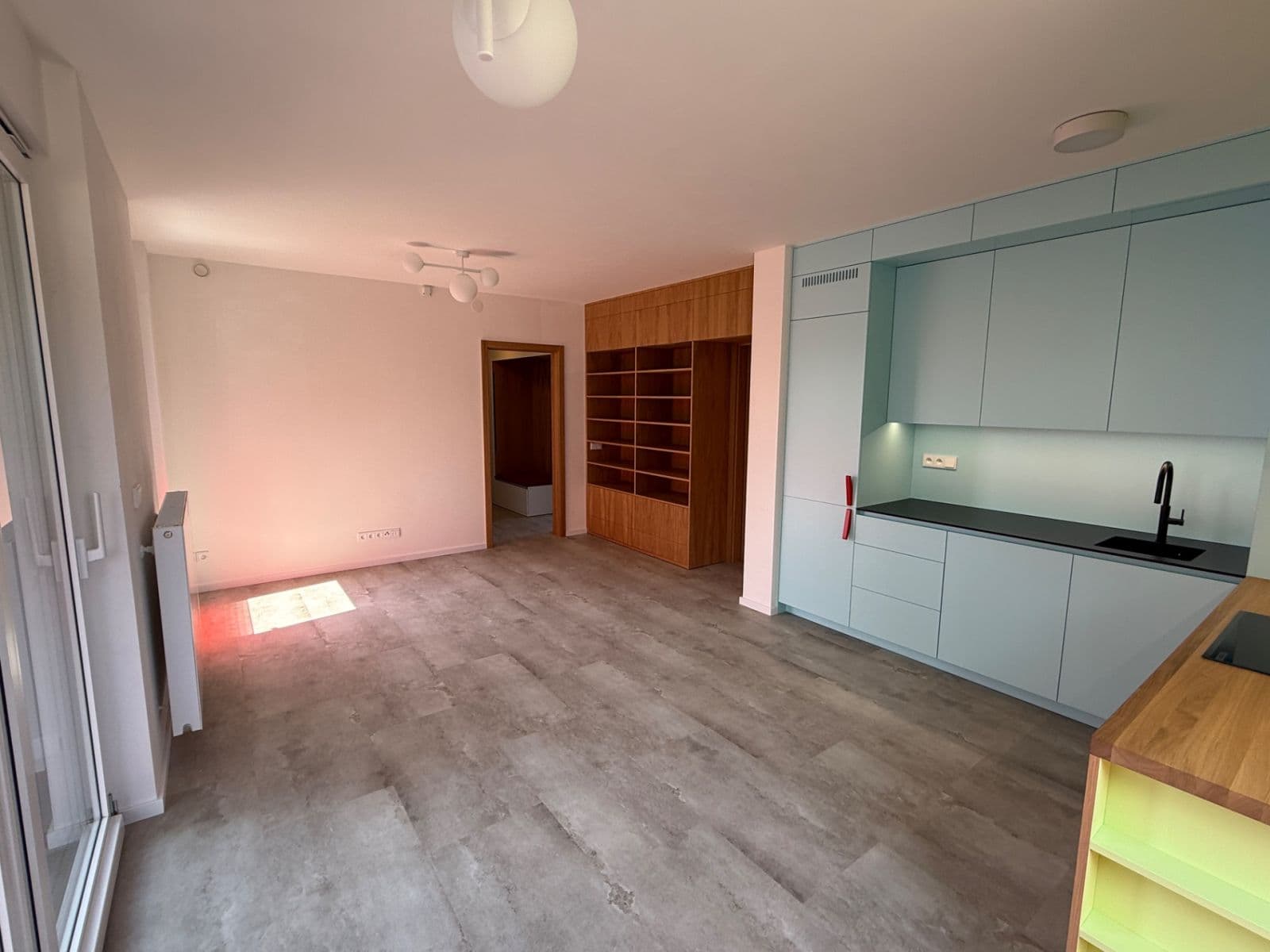 Prenájom bytu 3-izbový 71 m², Dubečská, Praha, Praha Prenájom bytu 3-izbový 71 m², Dubečská, Praha, Praha