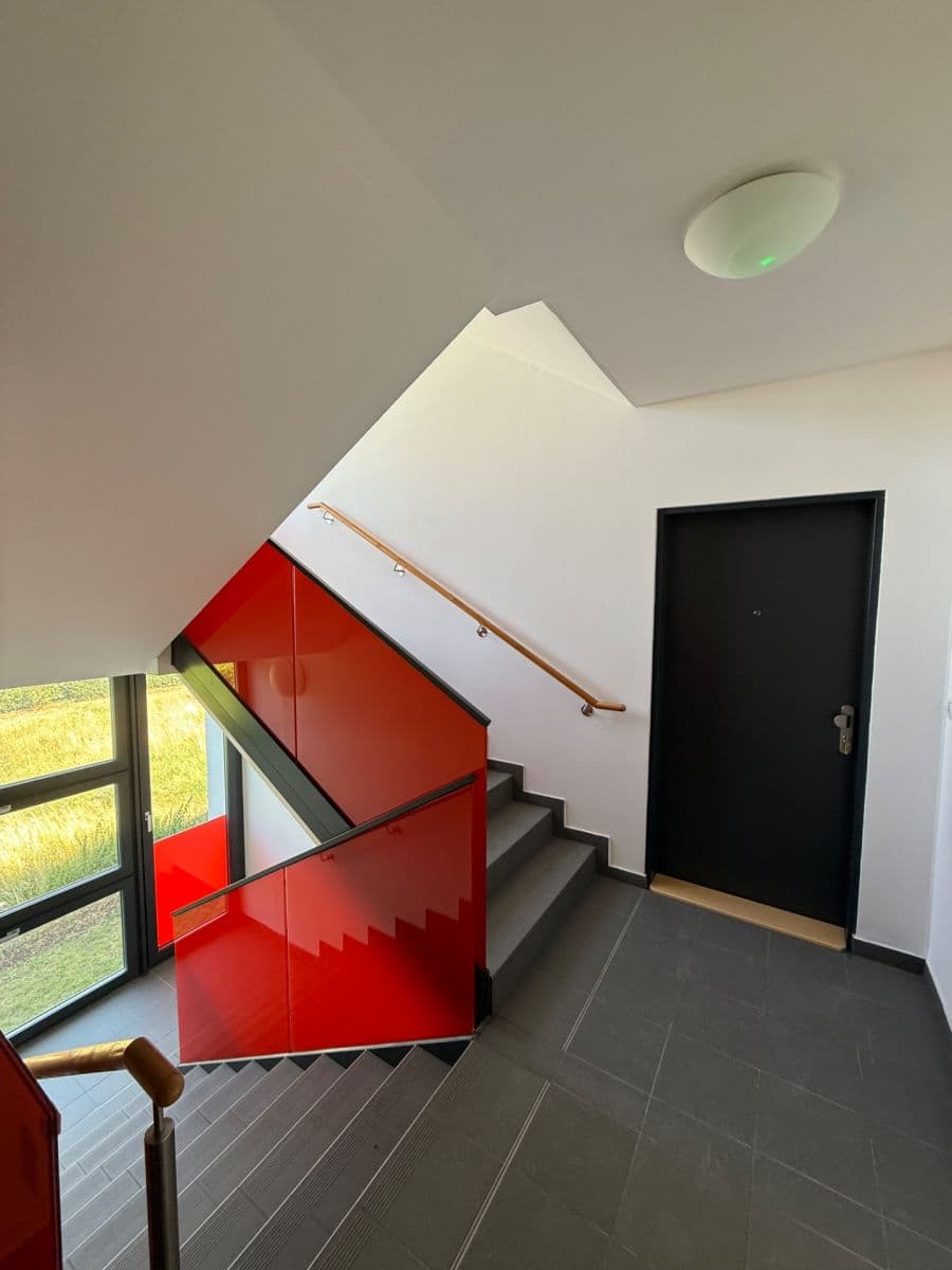 Prenájom bytu 3-izbový 71 m², Dubečská, Praha, Praha Prenájom bytu 3-izbový 71 m², Dubečská, Praha, Praha