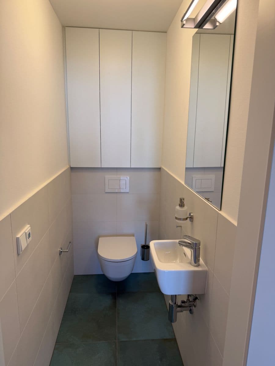Prenájom bytu 3-izbový 71 m², Dubečská, Praha, Praha Prenájom bytu 3-izbový 71 m², Dubečská, Praha, Praha