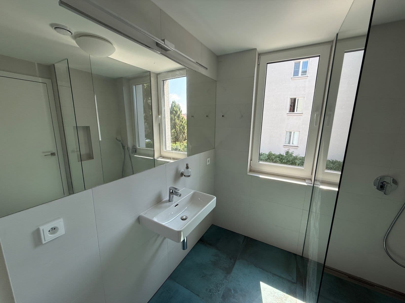 Prenájom bytu 3-izbový 71 m², Dubečská, Praha, Praha Prenájom bytu 3-izbový 71 m², Dubečská, Praha, Praha