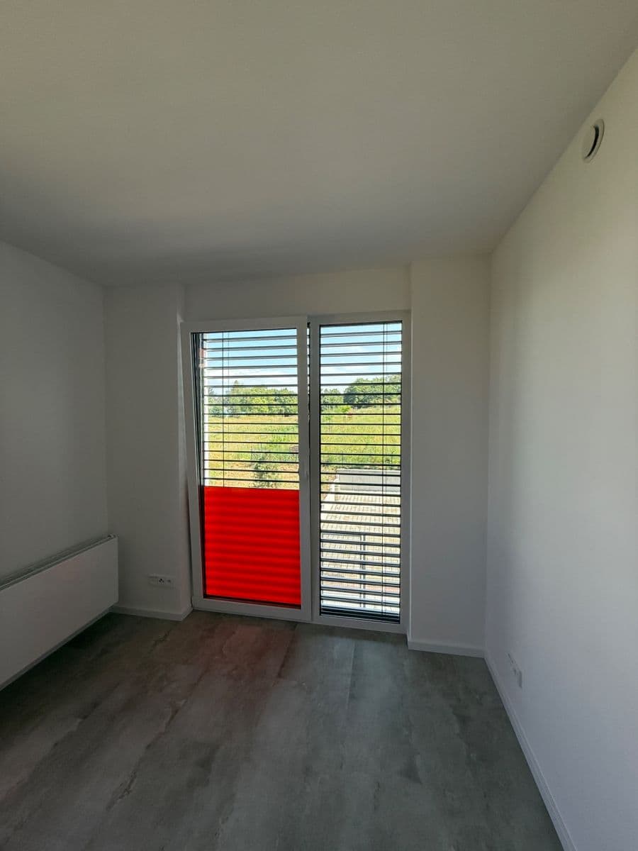 Prenájom bytu 3-izbový 71 m², Dubečská, Praha, Praha Prenájom bytu 3-izbový 71 m², Dubečská, Praha, Praha