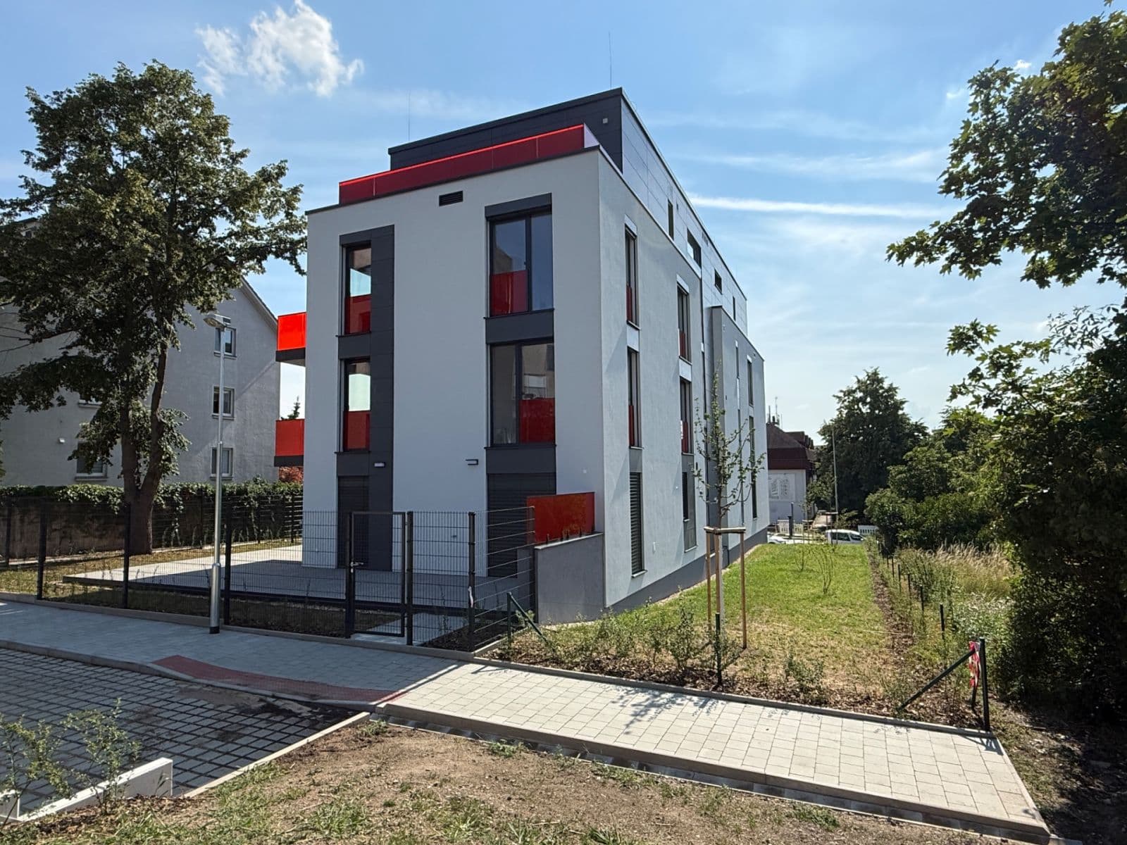 Prenájom bytu 3-izbový 71 m², Dubečská, Praha, Praha Prenájom bytu 3-izbový 71 m², Dubečská, Praha, Praha