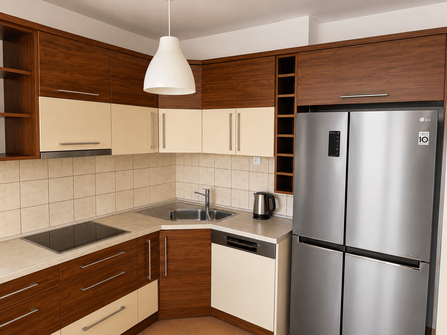 Prenájom bytu 4-izbový 109 m², Pod Lipami, Praha, Praha Prenájom bytu 4-izbový 109 m², Pod Lipami, Praha, Praha