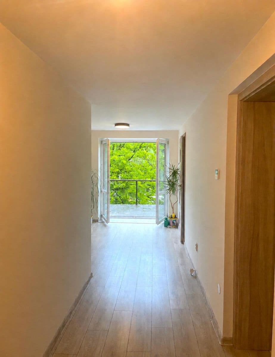 Prenájom bytu 4-izbový 118 m², Hlučínská, Ostrava, Moravskoslezský kraj Prenájom bytu 4-izbový 118 m², Hlučínská, Ostrava, Moravskoslezský kraj