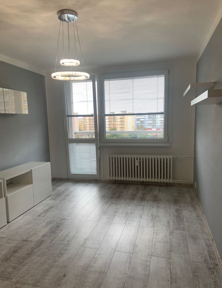 Prenájom bytu 2-izbový 55 m², Lipová, Most, Ústecký kraj Prenájom bytu 2-izbový 55 m², Lipová, Most, Ústecký kraj