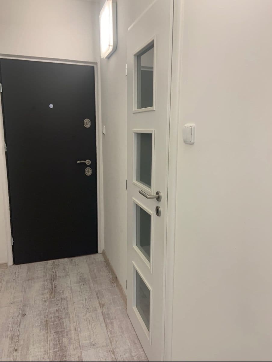 Prenájom bytu 2-izbový 55 m², Lipová, Most, Ústecký kraj Prenájom bytu 2-izbový 55 m², Lipová, Most, Ústecký kraj
