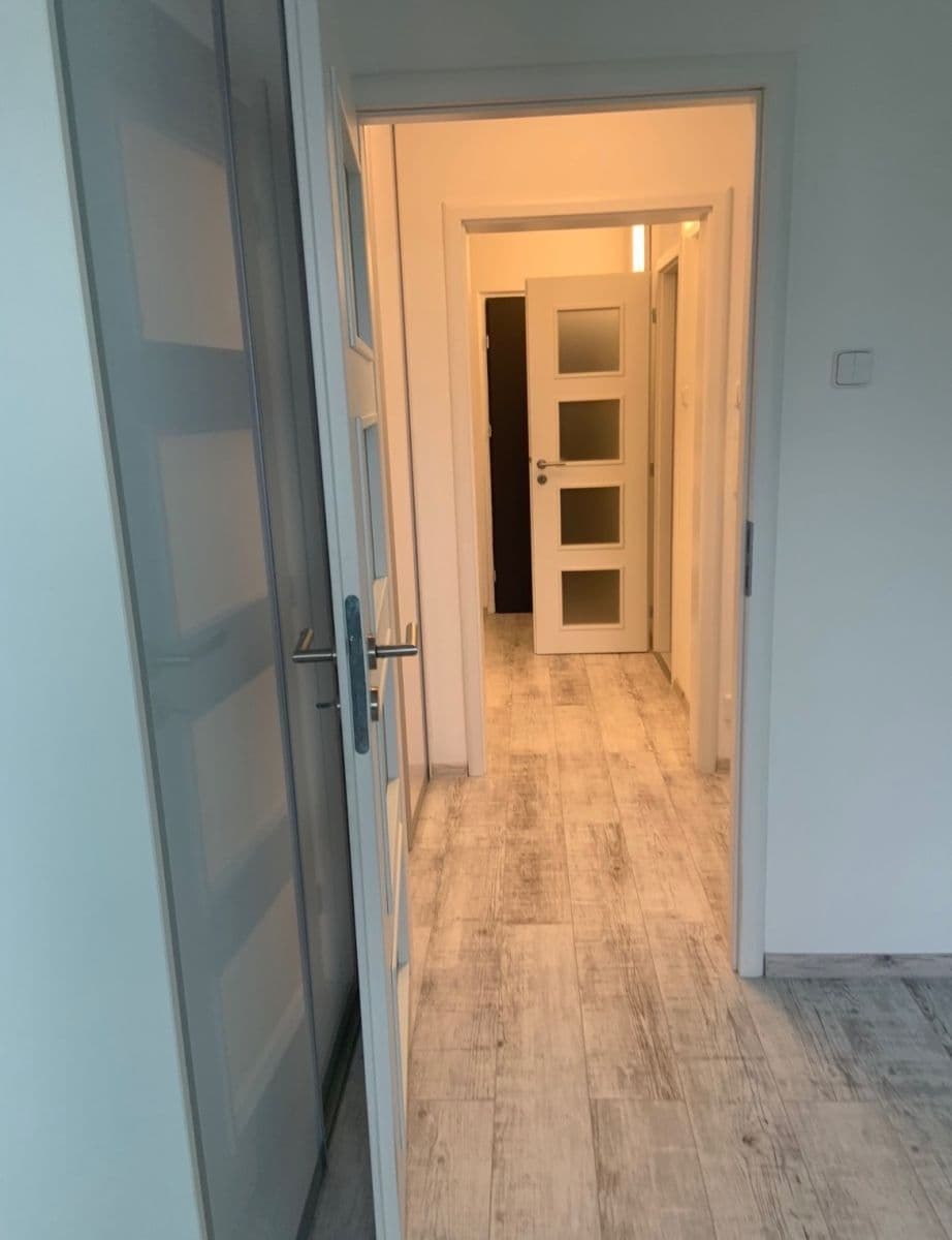 Prenájom bytu 2-izbový 55 m², Lipová, Most, Ústecký kraj Prenájom bytu 2-izbový 55 m², Lipová, Most, Ústecký kraj