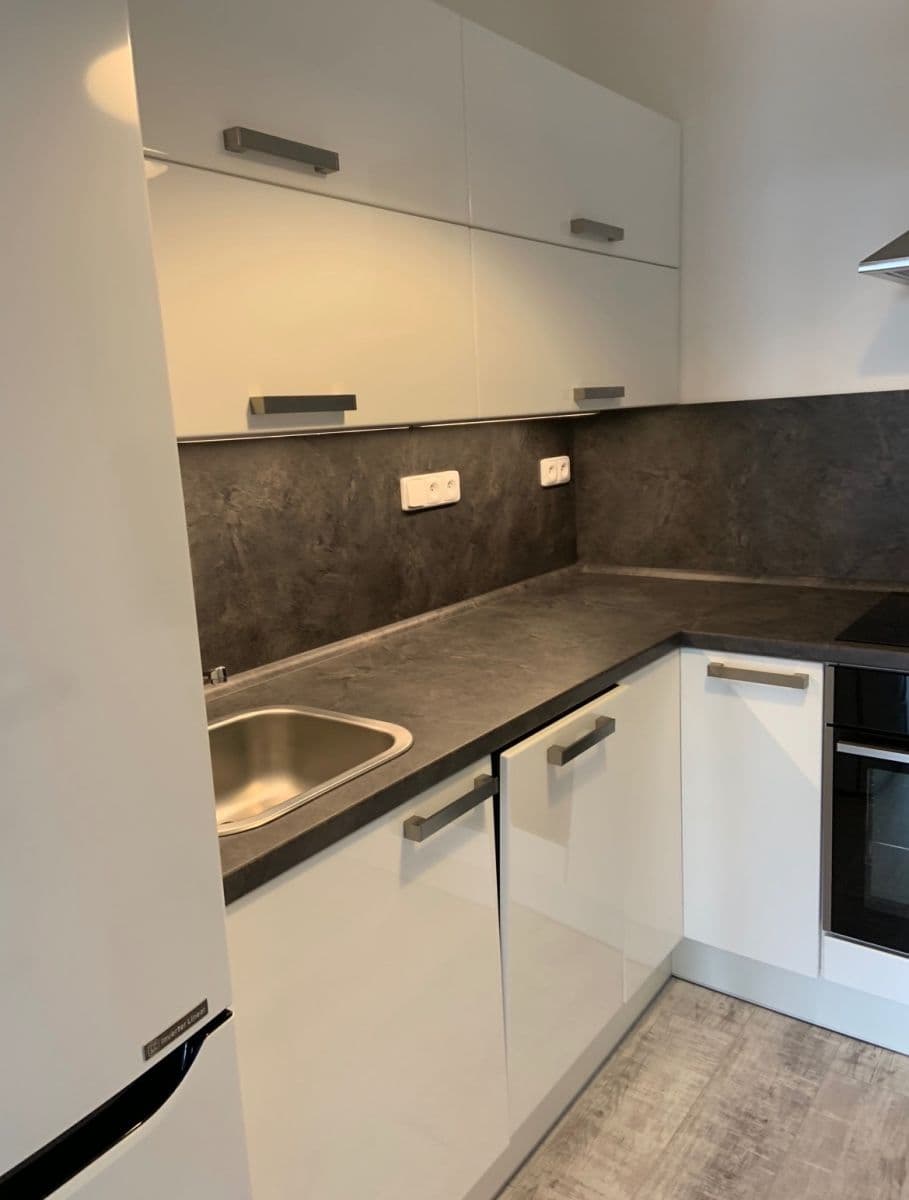Prenájom bytu 2-izbový 55 m², Lipová, Most, Ústecký kraj Prenájom bytu 2-izbový 55 m², Lipová, Most, Ústecký kraj