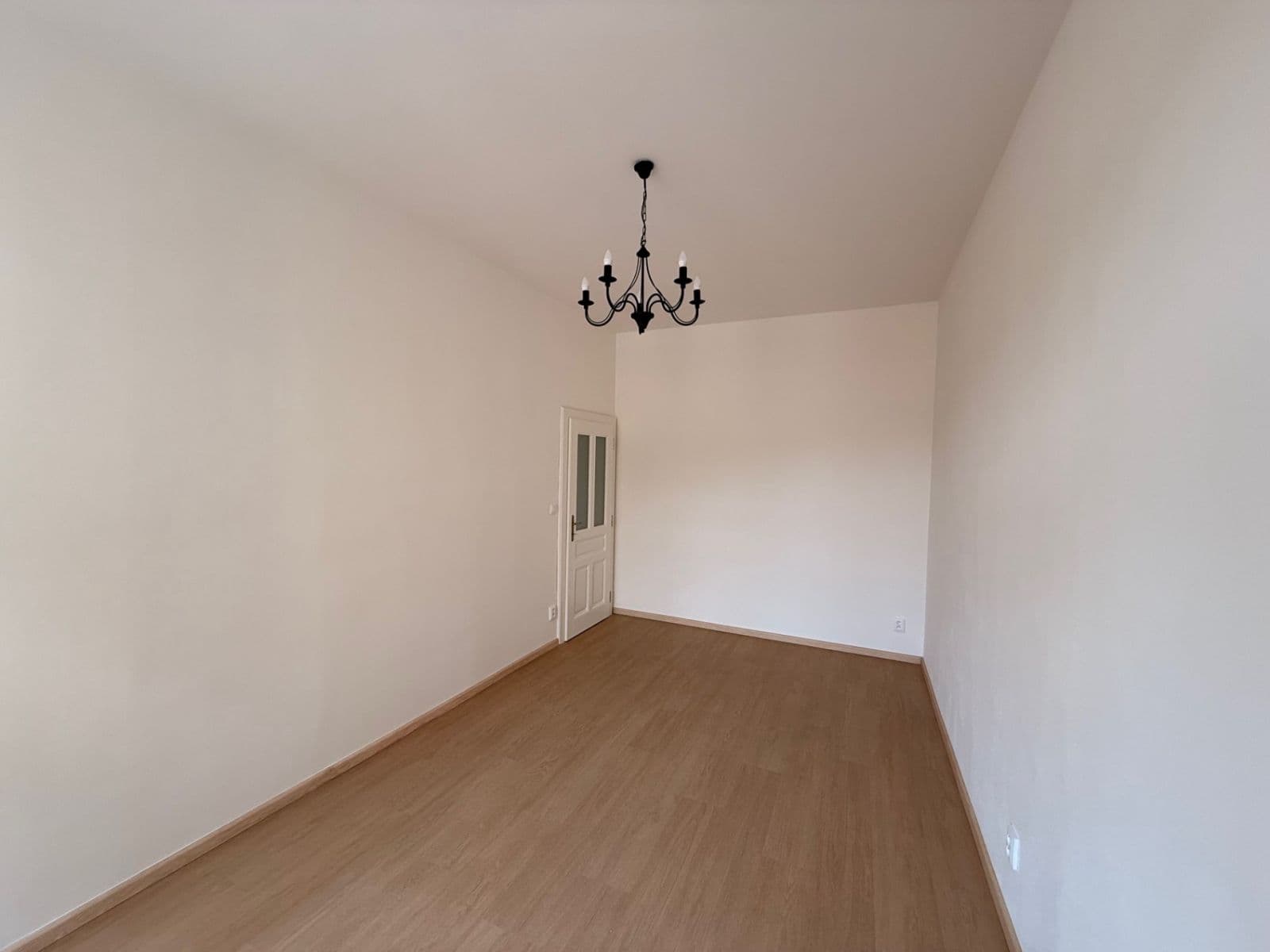 Prenájom bytu 2-izbový 52 m², Krymská, Praha, Praha Prenájom bytu 2-izbový 52 m², Krymská, Praha, Praha