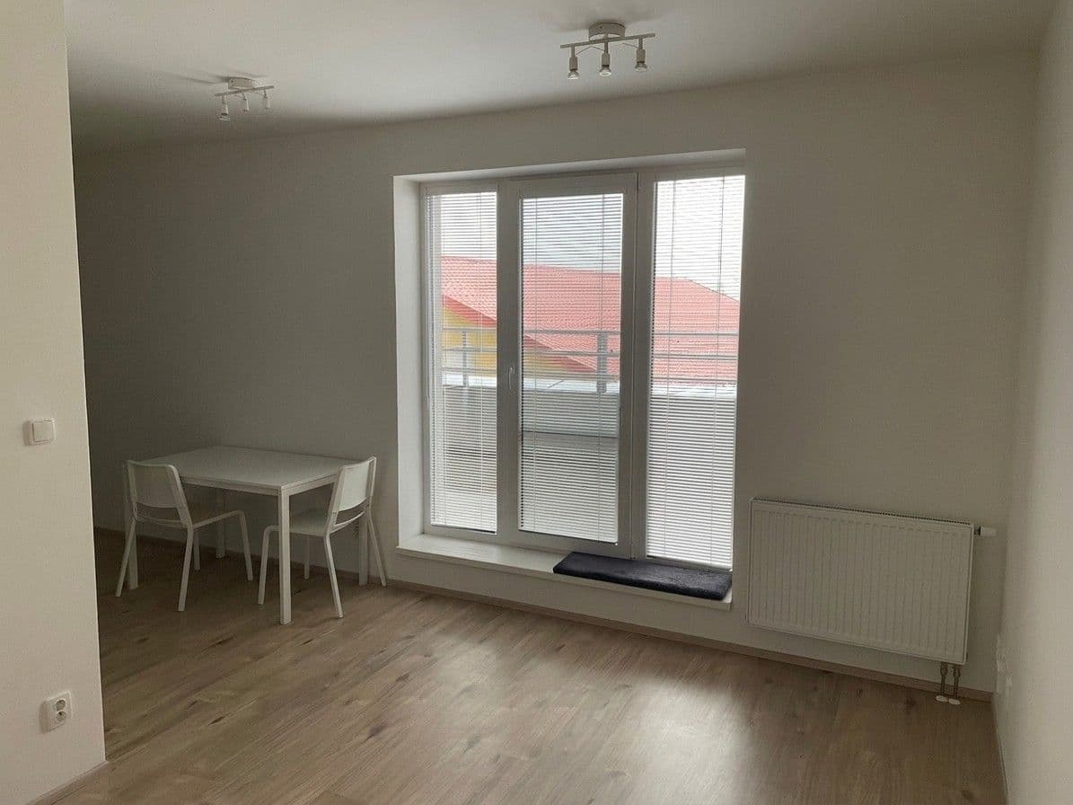 Prenájom bytu 1-izbový 30 m², Jaroslava Holečka, Kladno, Středočeský kraj Prenájom bytu 1-izbový 30 m², Jaroslava Holečka, Kladno, Středočeský kraj