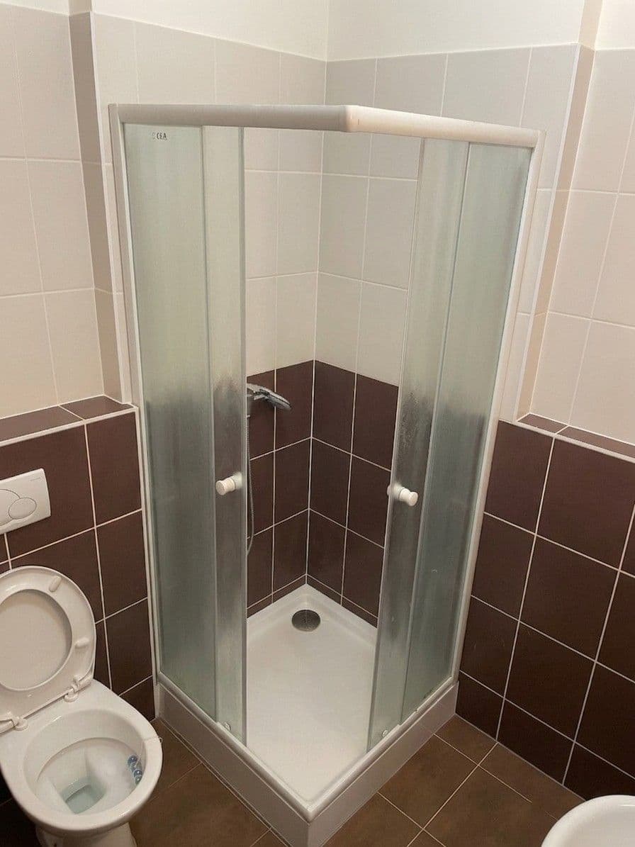 Prenájom bytu 1-izbový 30 m², Jaroslava Holečka, Kladno, Středočeský kraj Prenájom bytu 1-izbový 30 m², Jaroslava Holečka, Kladno, Středočeský kraj