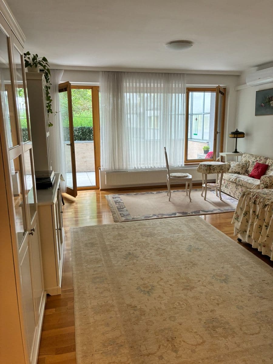 Predaj bytu 1-izbový 54 m², Tibetská, Praha, Praha Predaj bytu 1-izbový 54 m², Tibetská, Praha, Praha