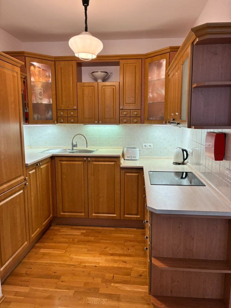 Predaj bytu 1-izbový 54 m², Tibetská, Praha, Praha Predaj bytu 1-izbový 54 m², Tibetská, Praha, Praha