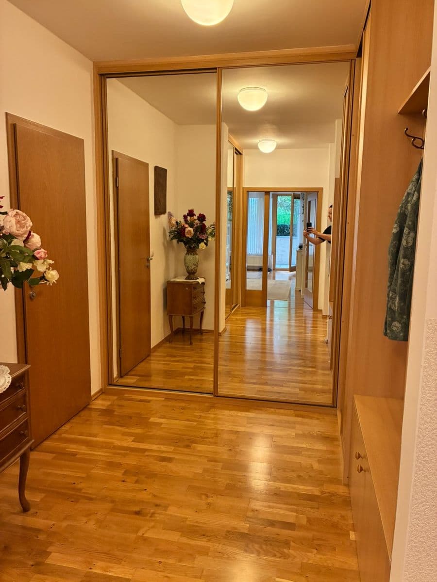 Predaj bytu 1-izbový 54 m², Tibetská, Praha, Praha Predaj bytu 1-izbový 54 m², Tibetská, Praha, Praha