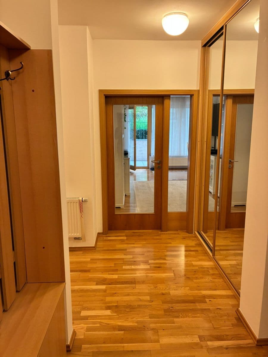 Predaj bytu 1-izbový 54 m², Tibetská, Praha, Praha Predaj bytu 1-izbový 54 m², Tibetská, Praha, Praha