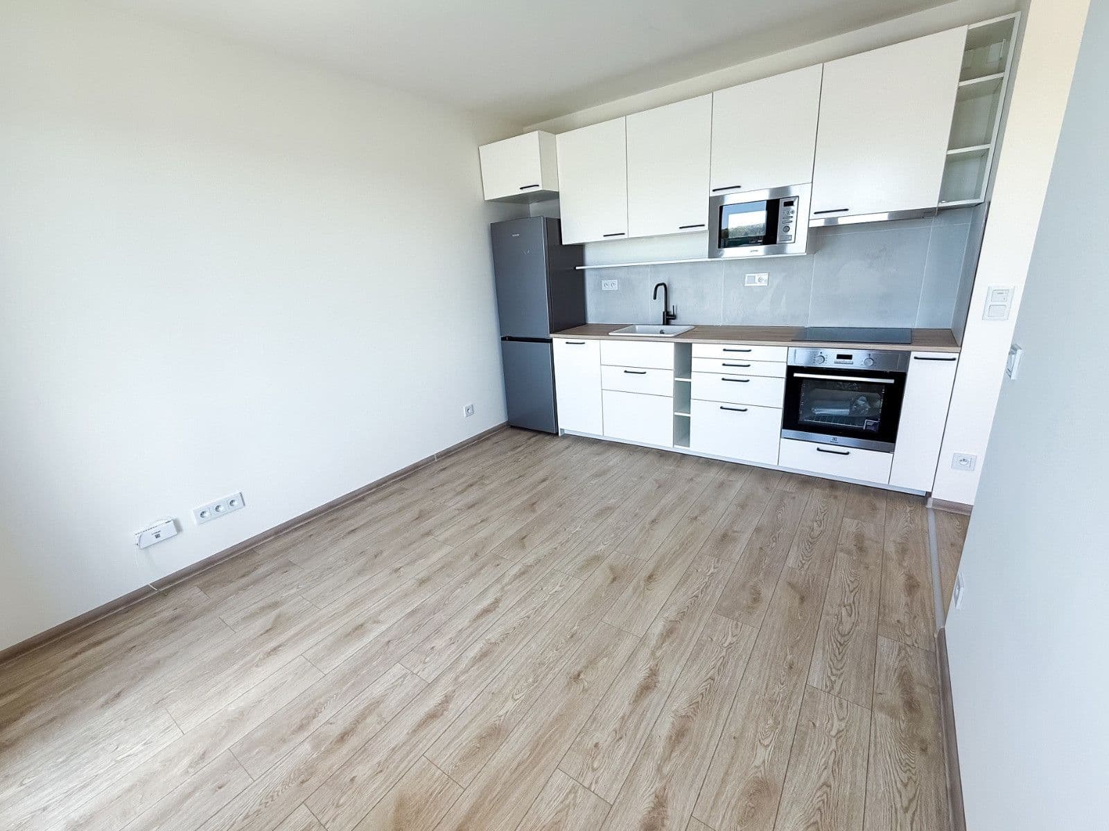 Prenájom bytu 1-izbový 30 m², Arnošta Staňka, Praha, Praha Prenájom bytu 1-izbový 30 m², Arnošta Staňka, Praha, Praha