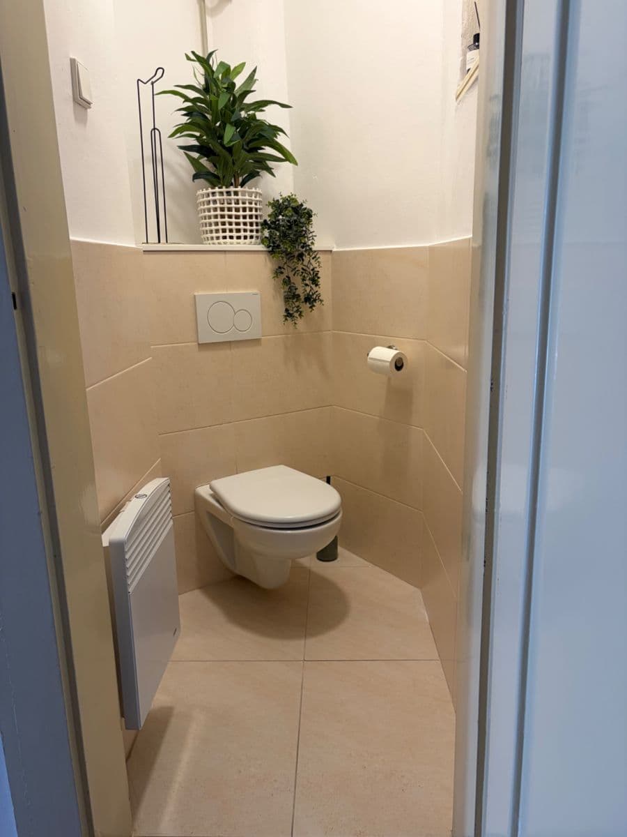 Prenájom bytu 2-izbový 70 m², Minská, Praha, Praha Prenájom bytu 2-izbový 70 m², Minská, Praha, Praha