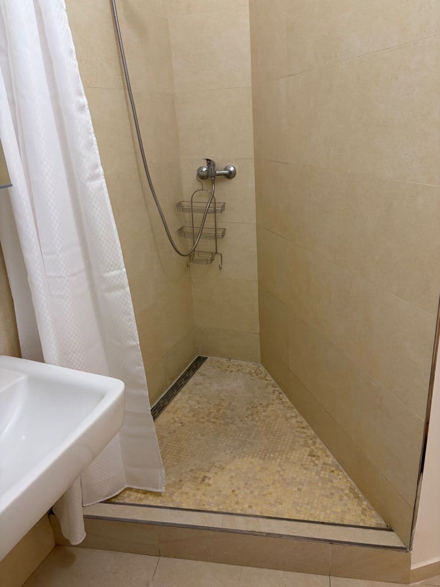 Prenájom bytu 2-izbový 70 m², Minská, Praha, Praha Prenájom bytu 2-izbový 70 m², Minská, Praha, Praha