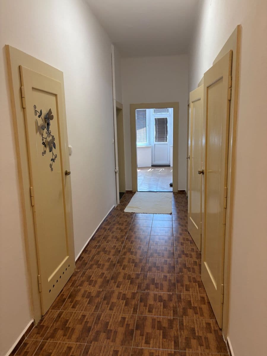 Prenájom bytu 2-izbový 70 m², Minská, Praha, Praha Prenájom bytu 2-izbový 70 m², Minská, Praha, Praha