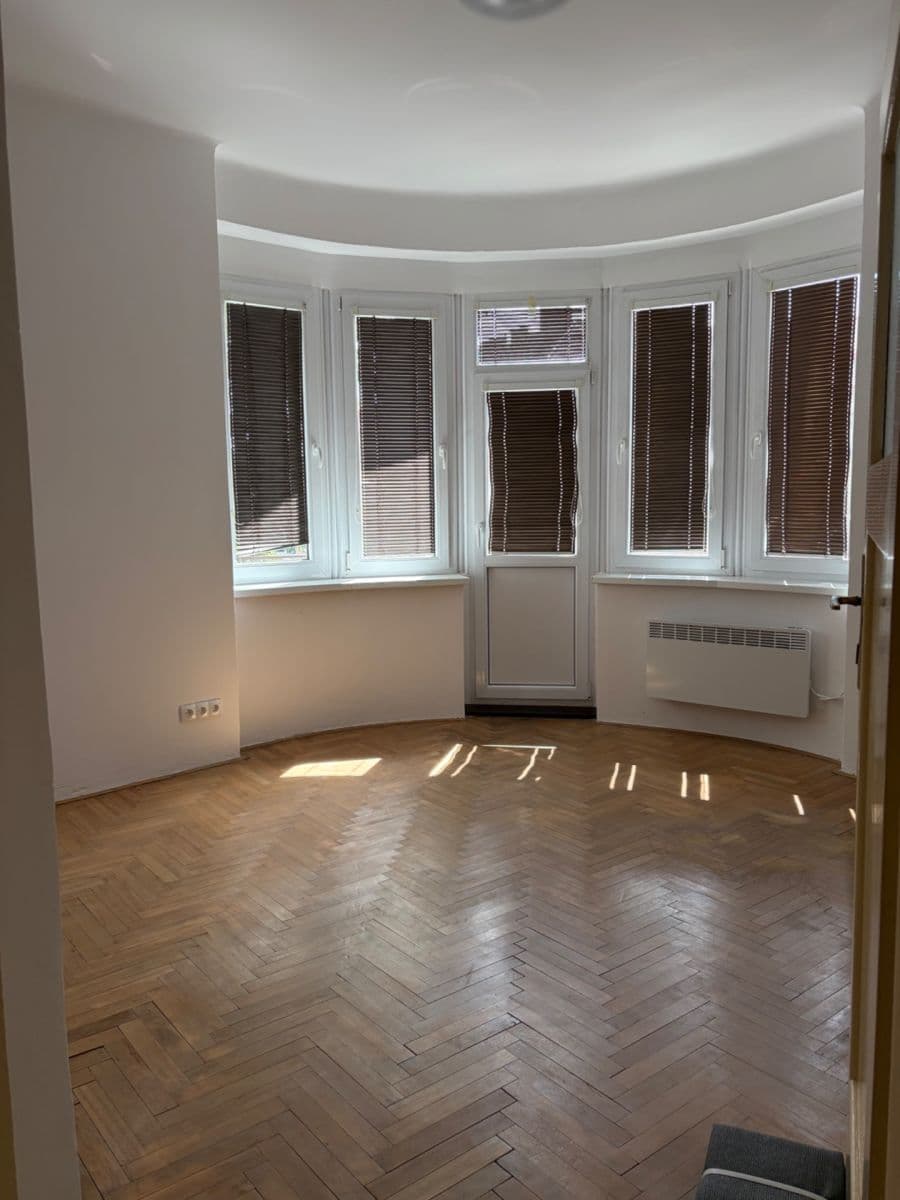Prenájom bytu 2-izbový 70 m², Minská, Praha, Praha Prenájom bytu 2-izbový 70 m², Minská, Praha, Praha