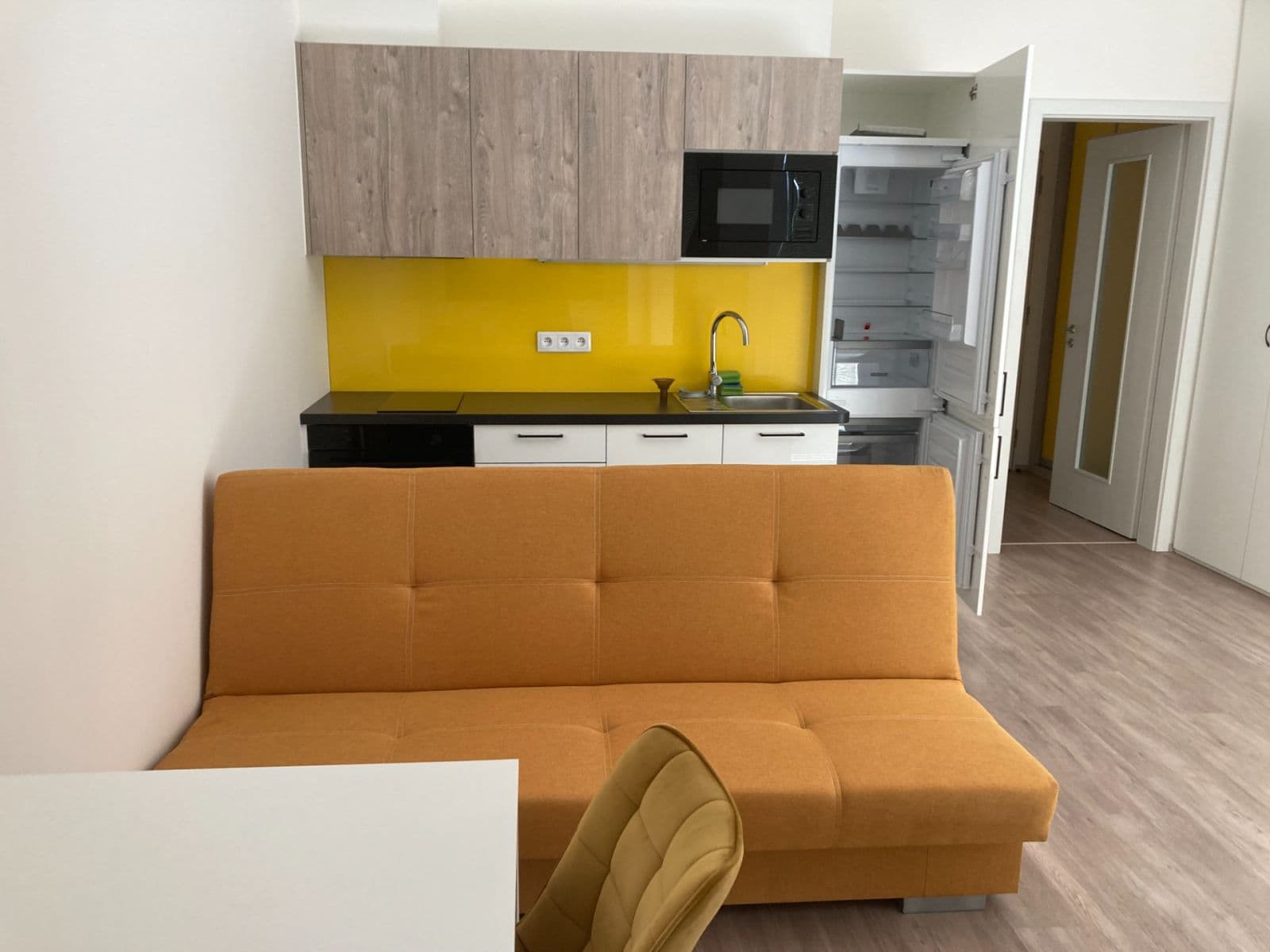 Prenájom bytu 1-izbový 31 m², Šternovská, Praha, Praha Prenájom bytu 1-izbový 31 m², Šternovská, Praha, Praha