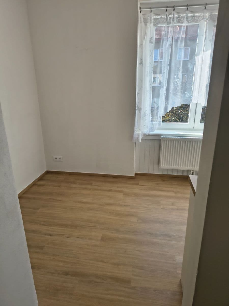 Prenájom bytu 3-izbový 74 m², Sladkovského, Kolín, Středočeský kraj Prenájom bytu 3-izbový 74 m², Sladkovského, Kolín, Středočeský kraj