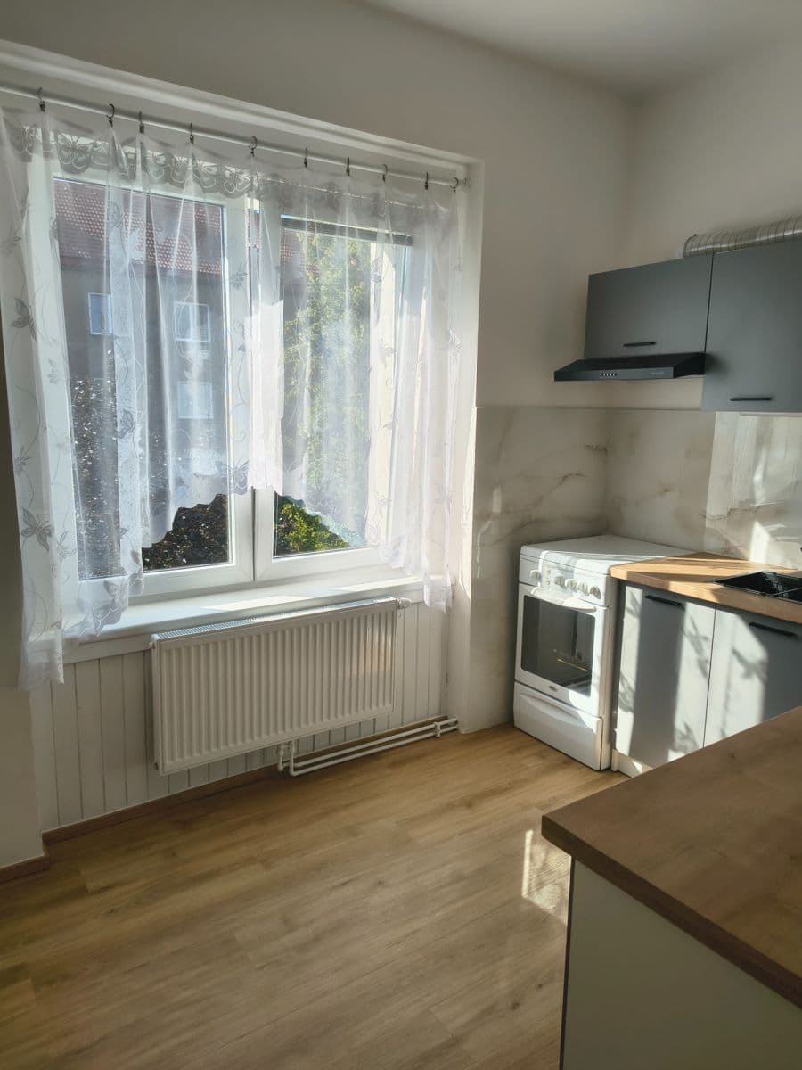 Prenájom bytu 3-izbový 74 m², Sladkovského, Kolín, Středočeský kraj Prenájom bytu 3-izbový 74 m², Sladkovského, Kolín, Středočeský kraj