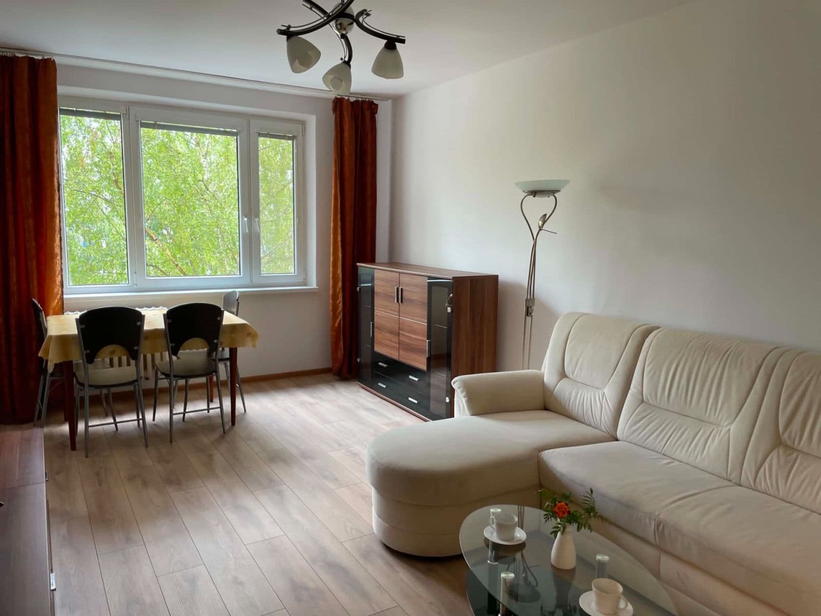 Prenájom bytu 3-izbový 74 m², Pavlovova, Poprad, Prešovský kraj Prenájom bytu 3-izbový 74 m², Pavlovova, Poprad, Prešovský kraj
