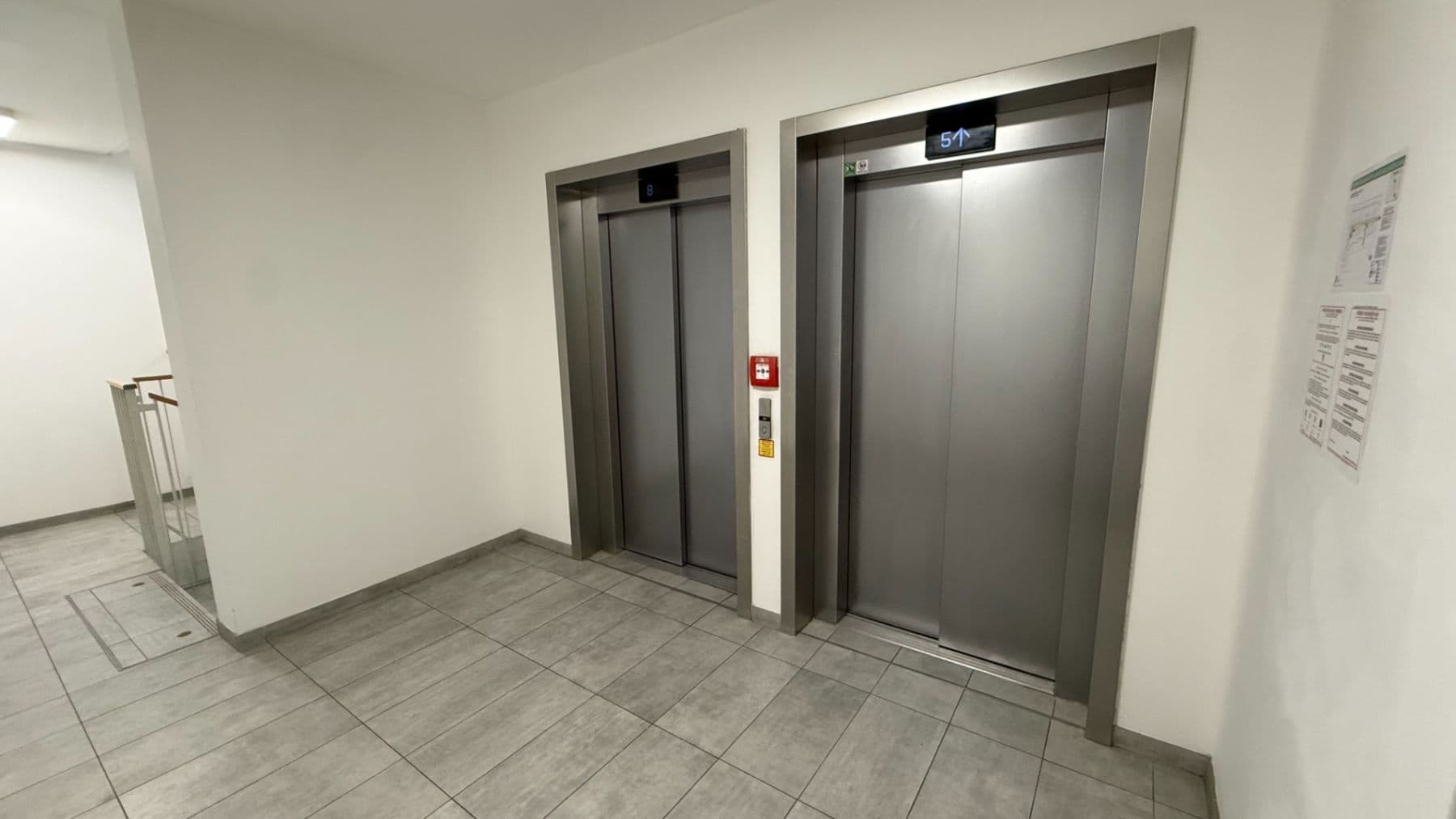 Prenájom bytu 2-izbový 49 m², Zvěřinova, Praha, Praha Prenájom bytu 2-izbový 49 m², Zvěřinova, Praha, Praha