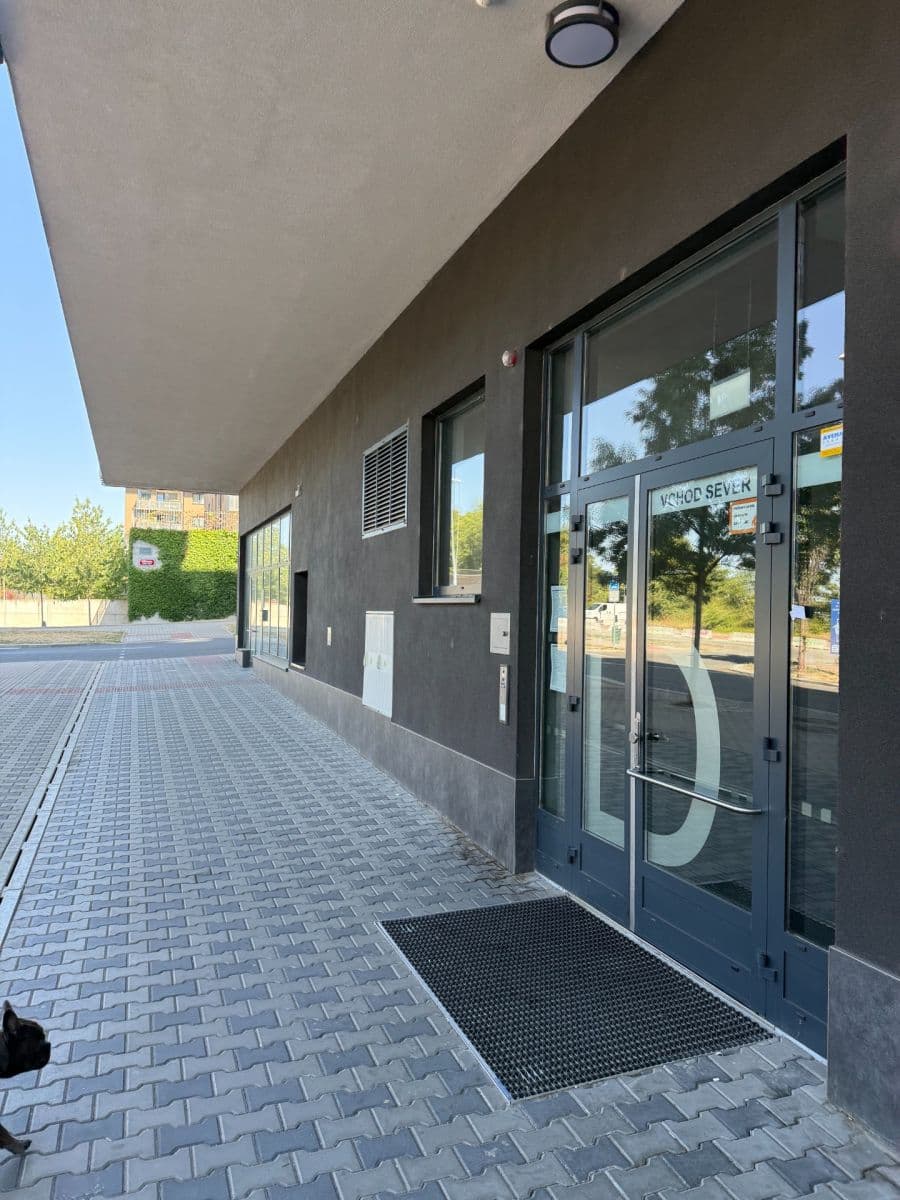 Prenájom bytu 2-izbový 49 m², Zvěřinova, Praha, Praha Prenájom bytu 2-izbový 49 m², Zvěřinova, Praha, Praha