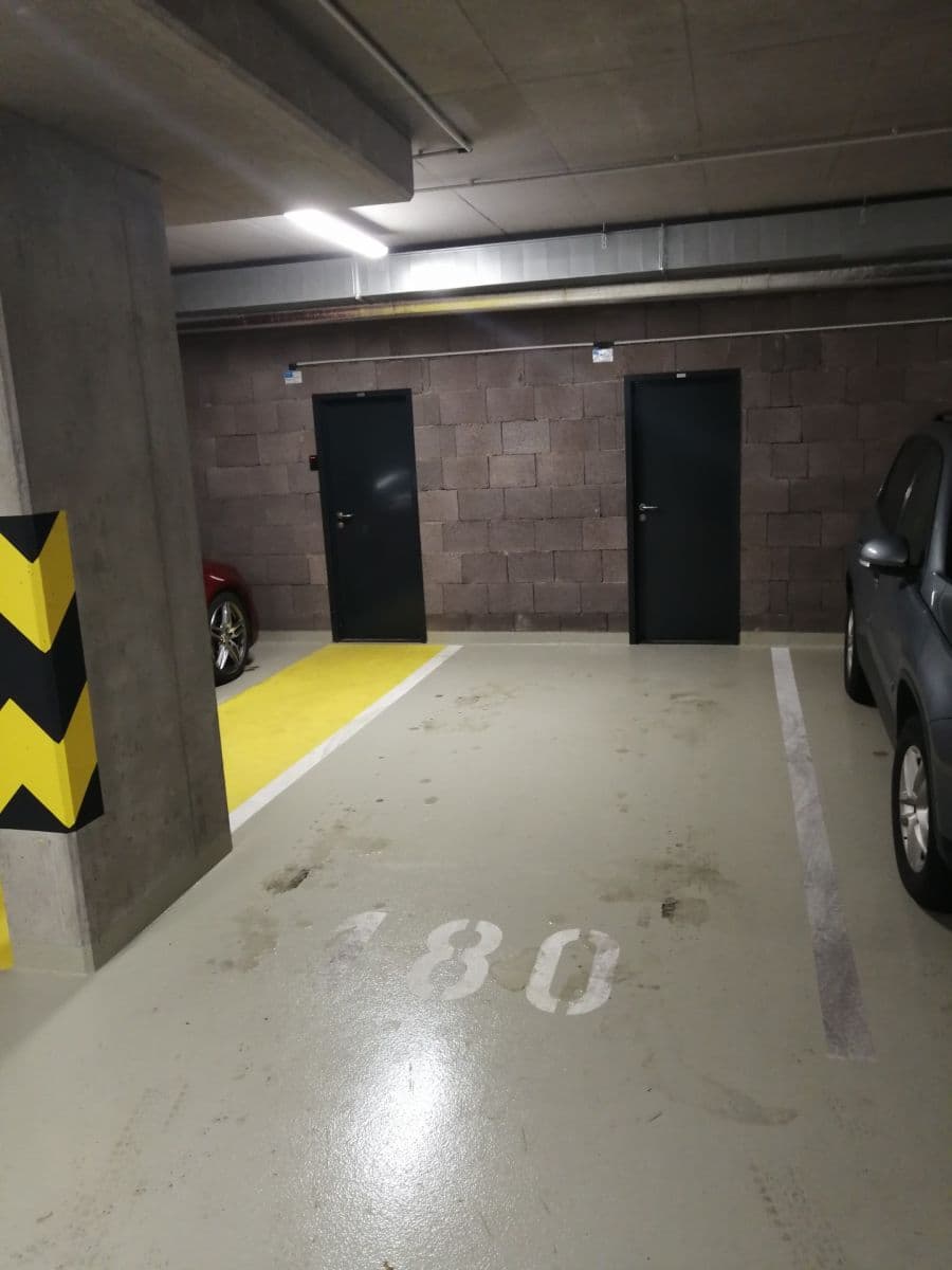 Prenájom bytu 2-izbový 49 m², Zvěřinova, Praha, Praha Prenájom bytu 2-izbový 49 m², Zvěřinova, Praha, Praha