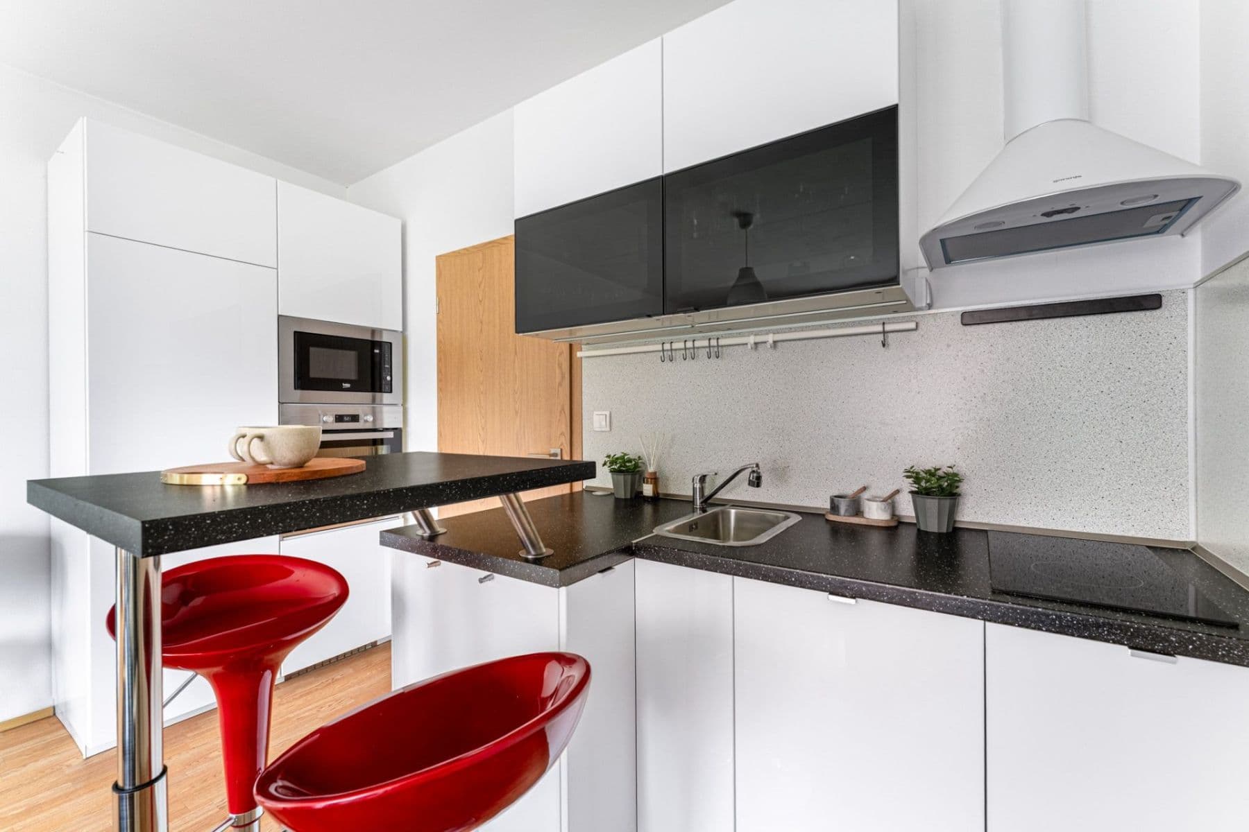 Prenájom bytu 2-izbový 52 m², Ječná, Hostivice, Středočeský kraj Prenájom bytu 2-izbový 52 m², Ječná, Hostivice, Středočeský kraj