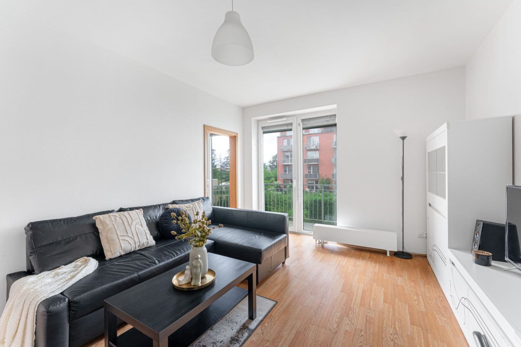 Prenájom bytu 2-izbový 52 m², Ječná, Hostivice, Středočeský kraj Prenájom bytu 2-izbový 52 m², Ječná, Hostivice, Středočeský kraj