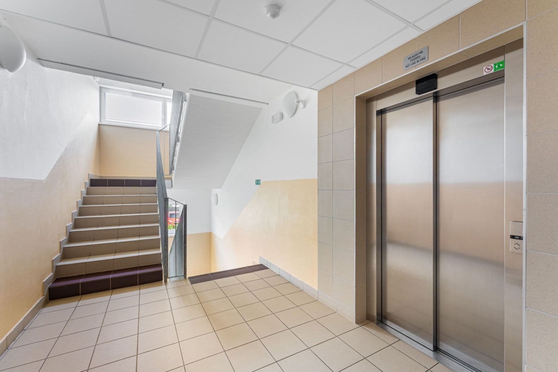 Prenájom bytu 2-izbový 52 m², Ječná, Hostivice, Středočeský kraj Prenájom bytu 2-izbový 52 m², Ječná, Hostivice, Středočeský kraj